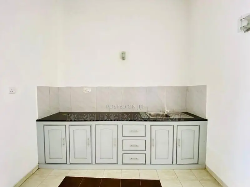 Modern 2-Storey House Near Homagama Town