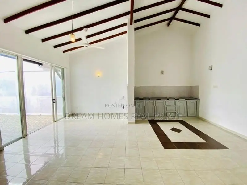 Modern 2-Storey House Near Homagama Town