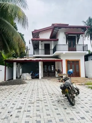 Spacious Modern House for Sale on Galwarusa Road, Athurugiriya