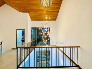 Luxury House for Sale in Athurugiriya