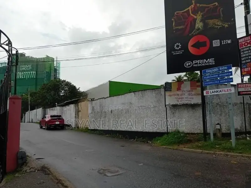 Commercial/ Residential 15.9P Land For Sale in Colombo 08, Cotta Rd