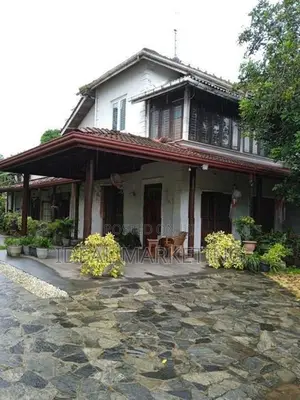 Prime House for Sale - Nugegoda, Main Road Facing (EM802)