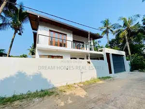 Brand-New Luxury 2-Storey House for Sale in Malabe – Arangala