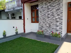 Modern Family House for Sale in Athurugiriya