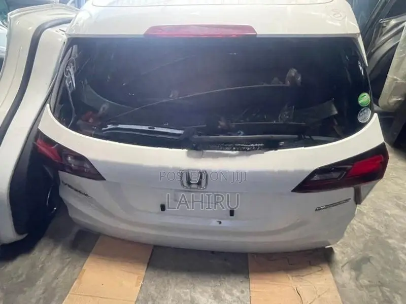 Honda Vezel Dicky Door