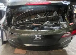 Honda Vezel Dicky Door
