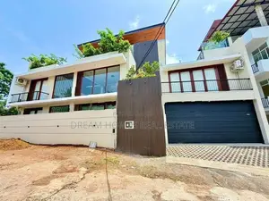 Villa with Indoor Swimming Pool for Sale in Werahera – 12 Perches