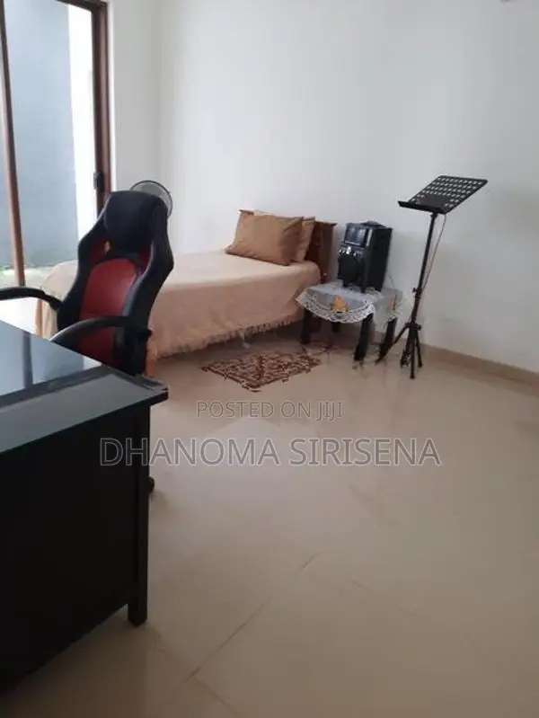Room For A Rent Thalawathugoda