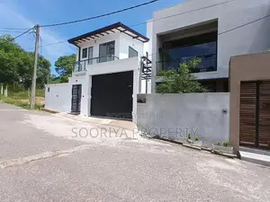 Architectural Designed Spacious House for Sale in Piliyandala