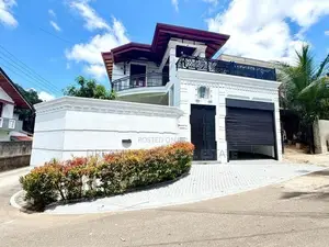 Luxury Modern 3-Storey House for Sale – Arawwala, Pannipitiya