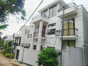 Piliyandala පදිංචියට සෑදු මහල්3 නිවසක් විකිනිමට