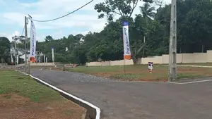 8 and 9 Perch Land Plots for Sale in Hokandara