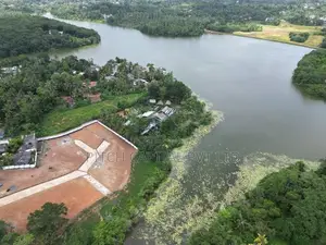Bandaragama සුද්දර වැවකට මුහුණලා බිම්කොටස්