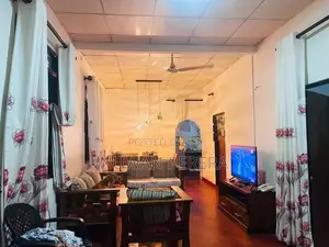 පිලියන්දල මාකන්දන බස් පාරට සමීපව නිවසක් විකිණීමට .