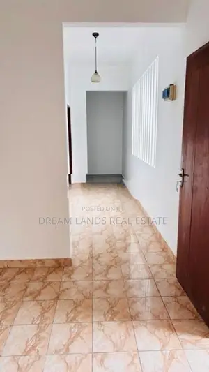 Upper Floor House for Rent in Boralesgamuwa
