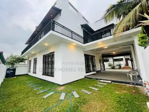 Spacious 6,000 Sqft Luxury House – Mount Lavinia