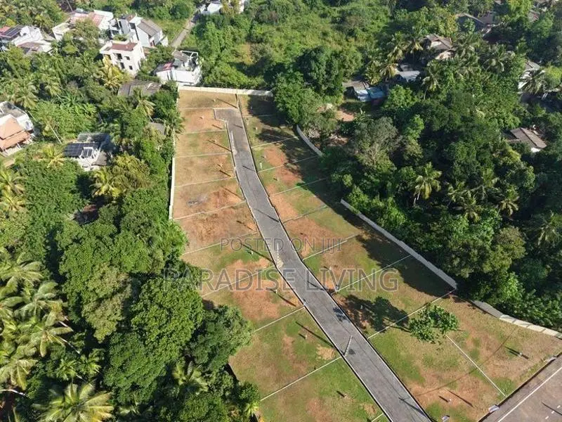 8 and 9 Perch Land Lots in Hokandara, Thalawathugoda Gated Community