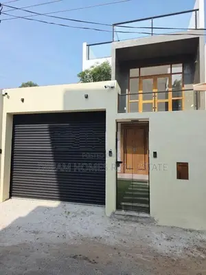 Modern 4 Bedroom House Near Pelawatte Junction