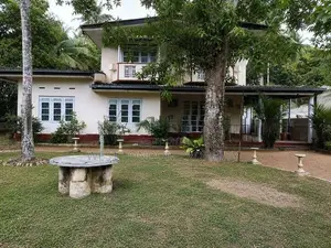 Spacious 2 Story House with Large Land for Sale – Hanwella