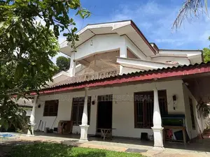GALLE : 6BR (21P) TWO-STOREY MODERN HOUSE FOR SALE