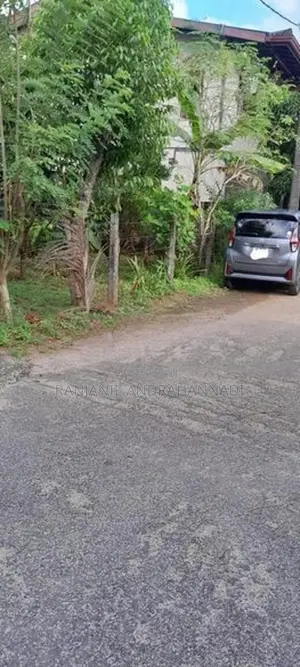 Land for Sale - Athurugiriya