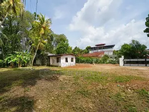 Prime Residential Land for Sale on Nungamugoda Road, Kelaniya.
