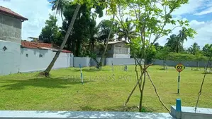 Land In Katunayake