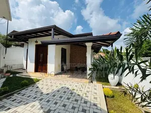 Architectural Designed Brand New House for Sale in Piliyandala