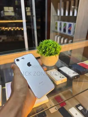 Apple iPhone 7 128GB (Used)