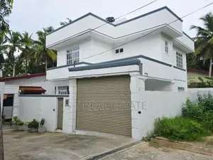 Newly Build Luxury Three Story House For Sale In Kesbewa Town