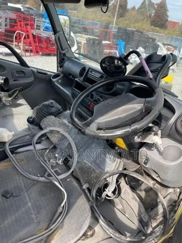 Toyota Dyna 2006 Double Cab Cabin