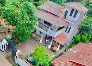 ‎ගම්පහ මරදගහමුල බස් පාරට 400M දෙවලපොලින් තෙමහල් නිවසක් / RU 11293