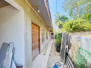 (IS-1003)Valuable Half Complete Single Storey House Sale in Pannipitiy