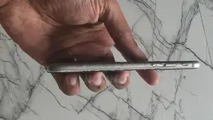 Apple iPhone 6S (Used)