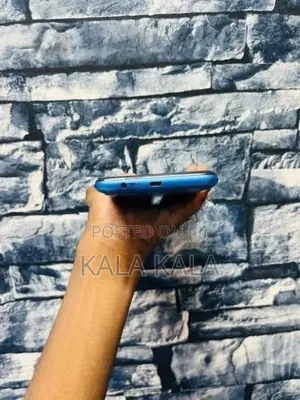 Realme C11 32gb (Used)