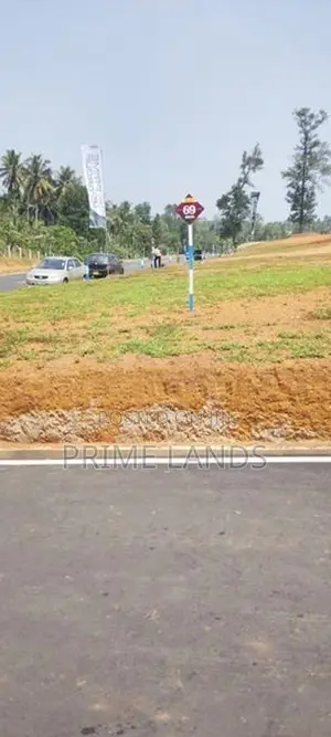 වටිනා ඉඩම් හෝමාගම නගර සීමාවෙන්
