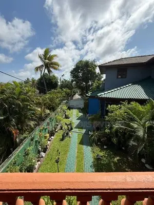 Prime 25-Perch Land with House for Sale in Koswatta, Nawala