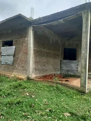 Half-Built House with 22 Perch Land for Sale in Dekatena,