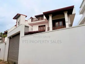 Brand-New Two-Story Luxury Residence – Kahathuduwa,