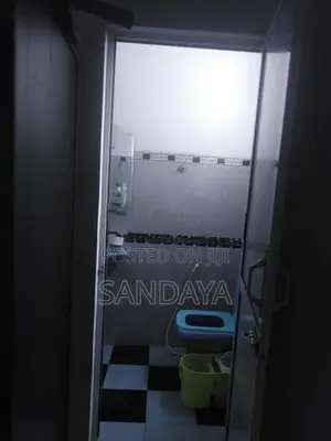 1st Floor of Commercial Building for Rent Koswatta