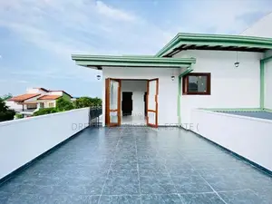 Modern 4-Bedroom House for Sale in Athurugiriya