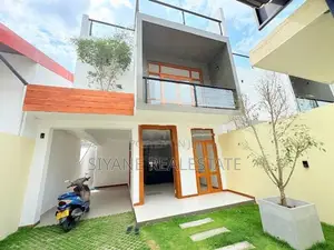 Brand New beautiful Luxury House For Sale In pelawatta, Battaramulla
