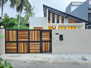 Newly Build Single Story House For Sale In Kahathuduwa