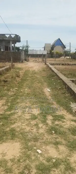 LAND FOR SALE IN ADDALAICHENAI -05