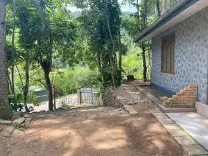 වටිනා නිවසක් සහිත ඉඩමක්