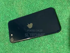 Apple iPhone SE 3 (Used)