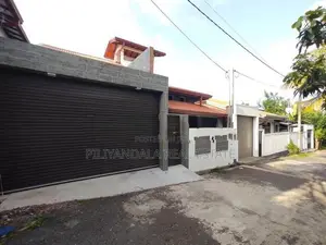 Piliyandala Modern Uncommon Brand New House for Sale
