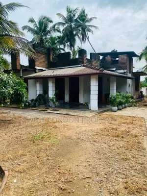 Prime 3-Storey House for Sale in Kadawatha !