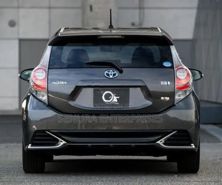 Toyota Aqua NHP10 Rear Gs Bumper Panel