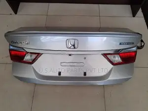 Honda Grace GM4 Dicky lid